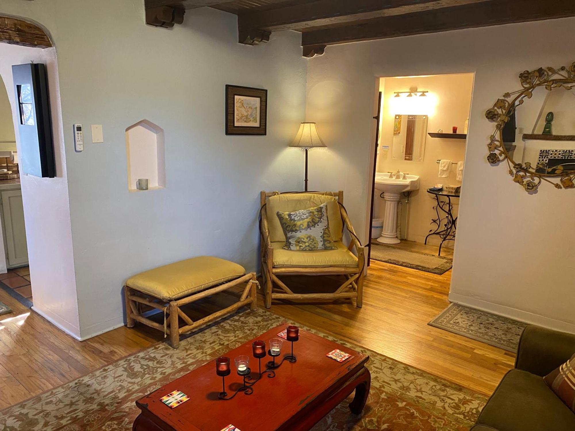 סנטה פה Casa De Tres Lunas/House Of Three Moons מראה חיצוני תמונה
